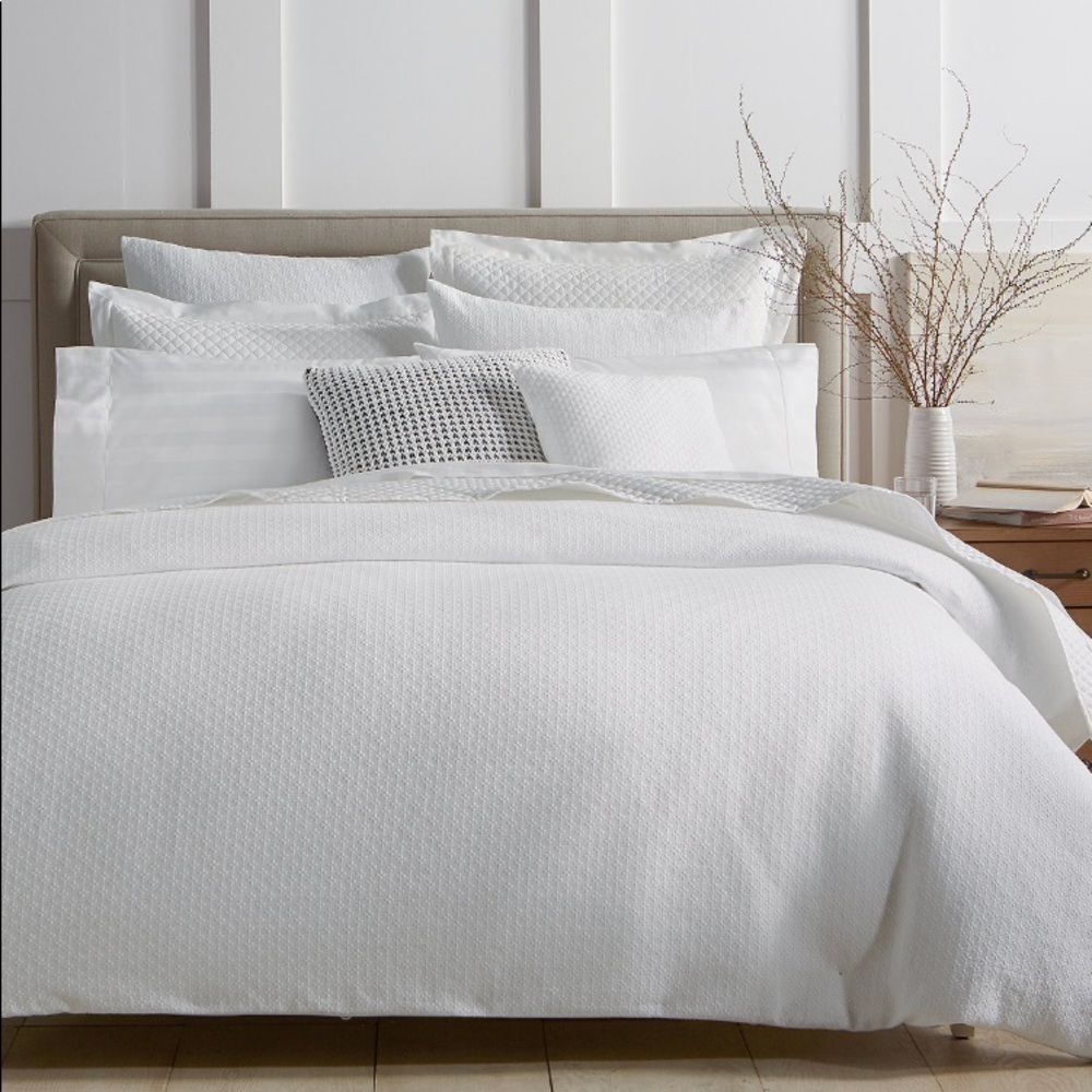 Diamond Dot 300-Thread Count 3-Pc. Full/Queen Comforter Set. Color: White